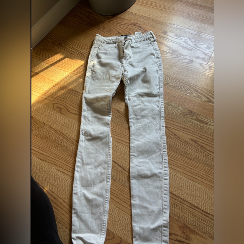 Hollister white jean legging